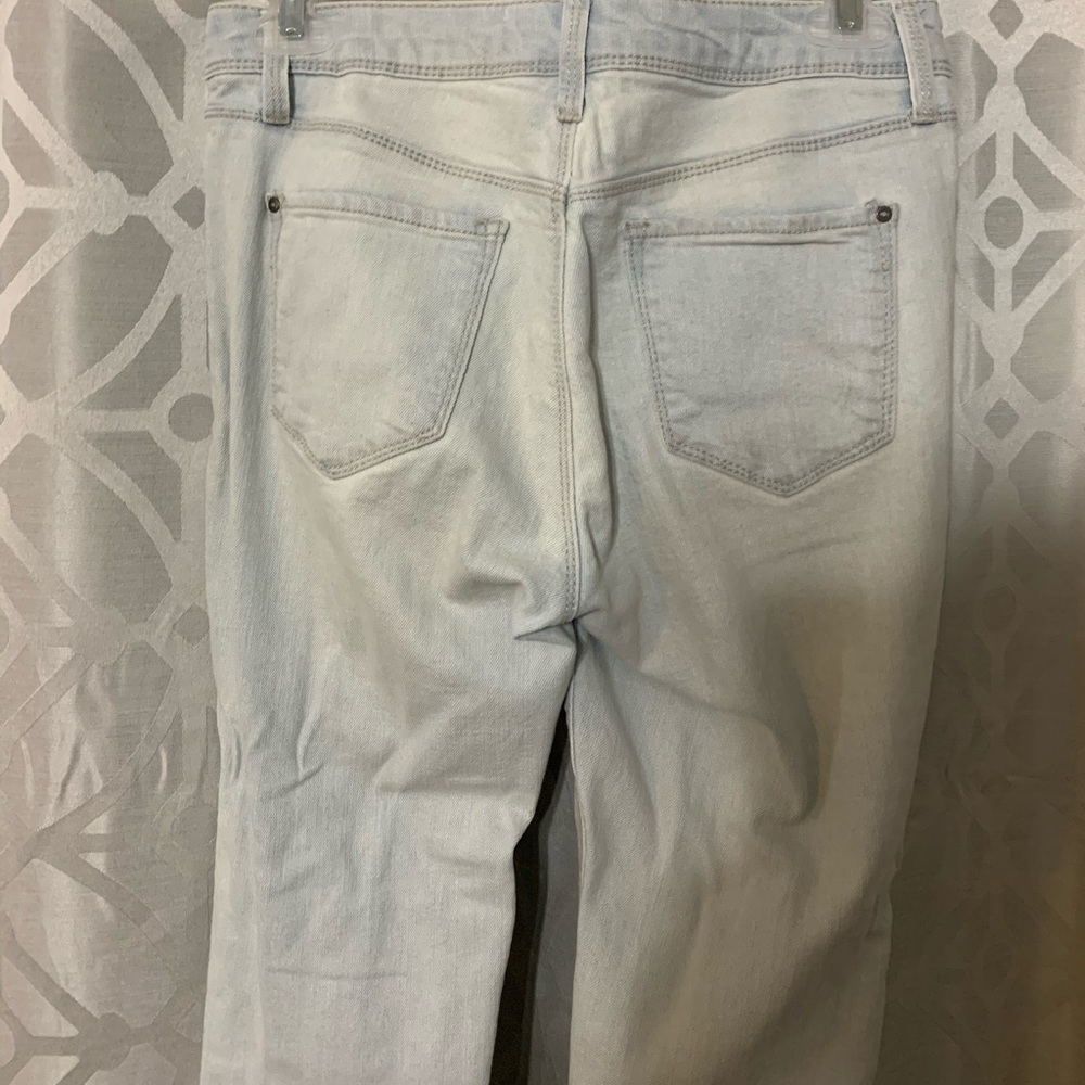 Jeans - Picture 2 of 3